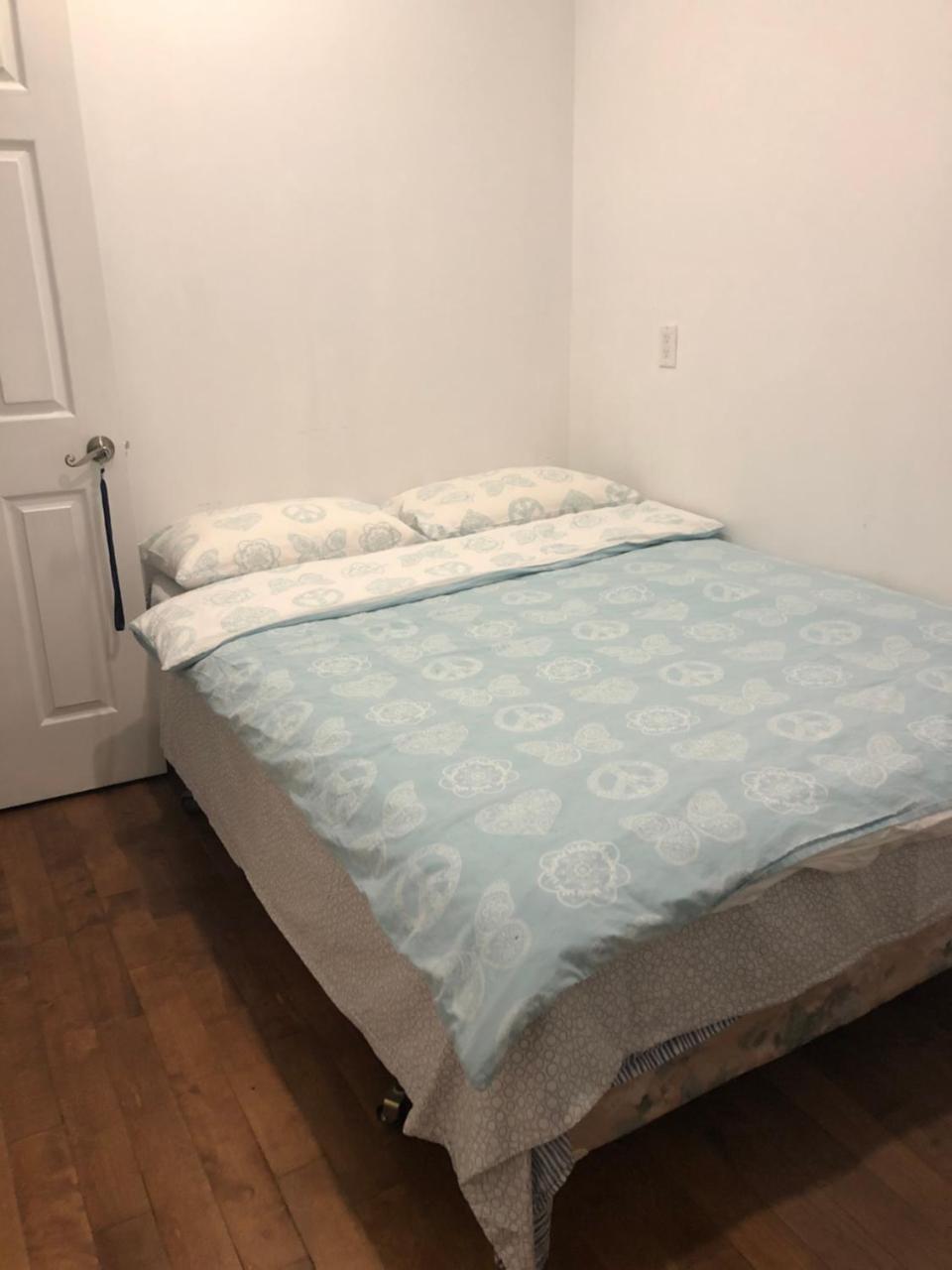 Guest House On The Carlton Street. Toronto Ngoại thất bức ảnh